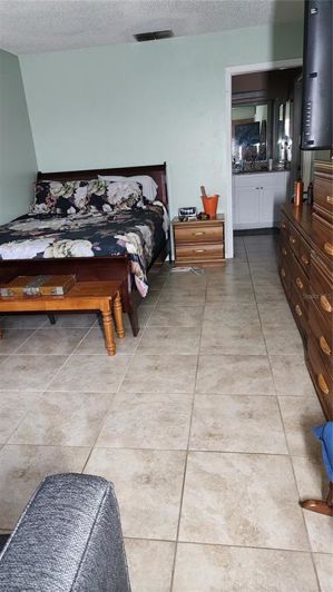 Image No.8-2 Bed Townhouse for sale