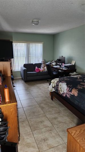 Image No.9-2 Bed Townhouse for sale