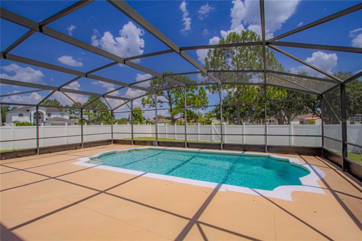 Image No.2-Maison de 5 chambres à vendre à Saint John