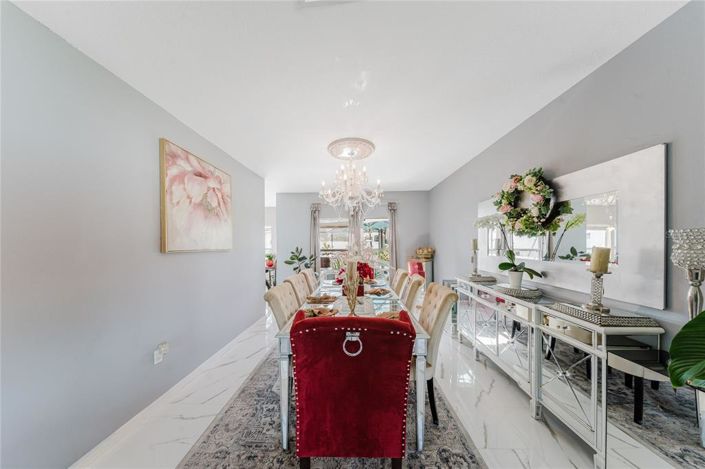 Image No.10-4 Bed House for sale