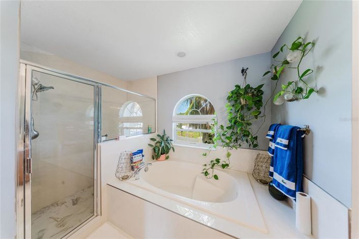 Image No.26-4 Bed House for sale