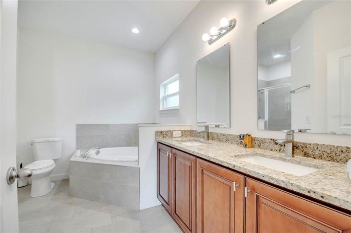 Image No.7-4 Bed House for sale