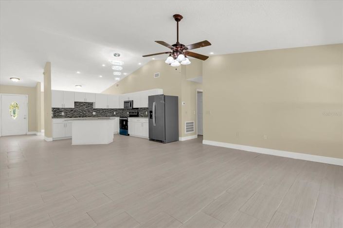 Image No.4-Maison de 4 chambres à vendre à Saint John