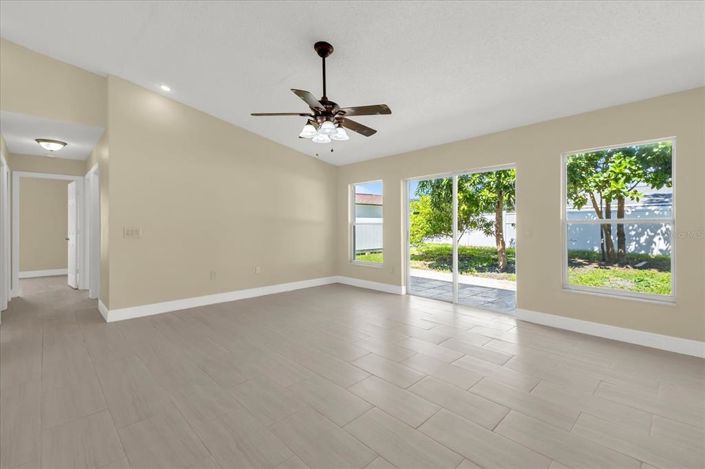 Image No.5-Maison de 4 chambres à vendre à Saint John