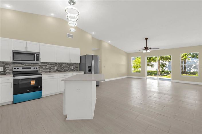 Image No.7-Maison de 4 chambres à vendre à Saint John