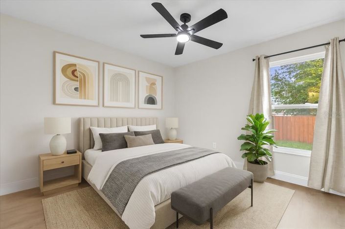 Image No.10-3 Bed House for sale