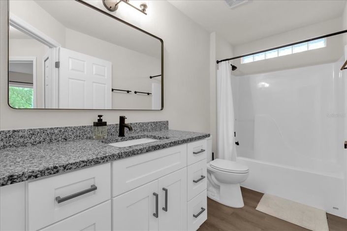 Image No.12-3 Bed House for sale