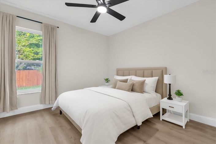 Image No.13-3 Bed House for sale