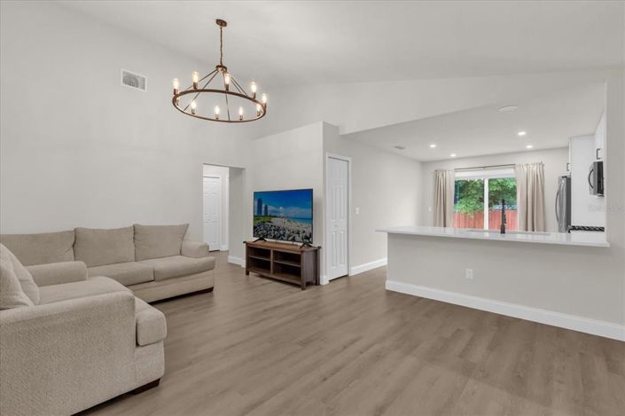 Image No.4-3 Bed House for sale