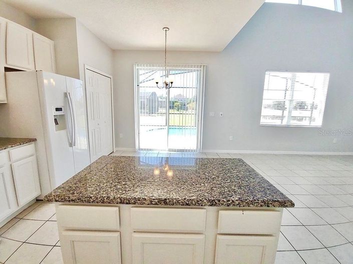 Image No.7-6 Bed House for sale