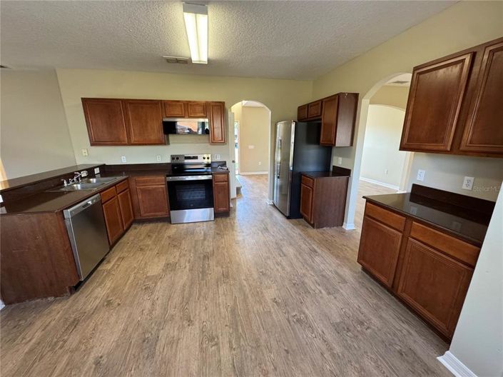 Image No.6-4 Bed House for sale