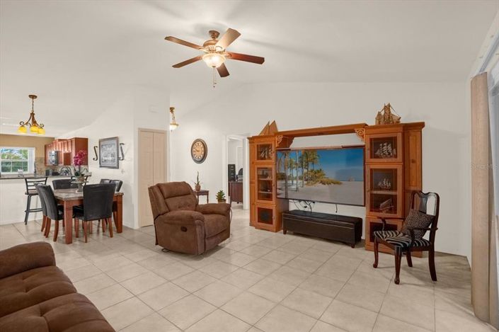 Image No.2-Maison de 3 chambres à vendre à Saint John