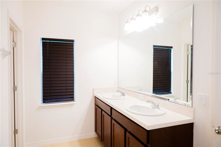 Image No.6-Maison de 4 chambres à vendre à Saint John