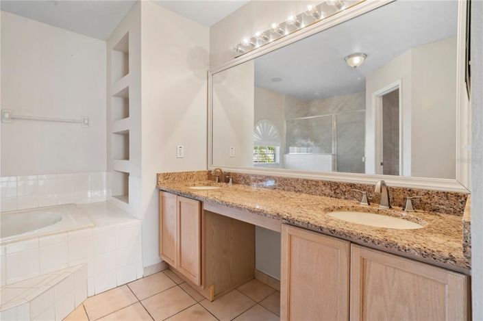 Image No.19-4 Bed House for sale