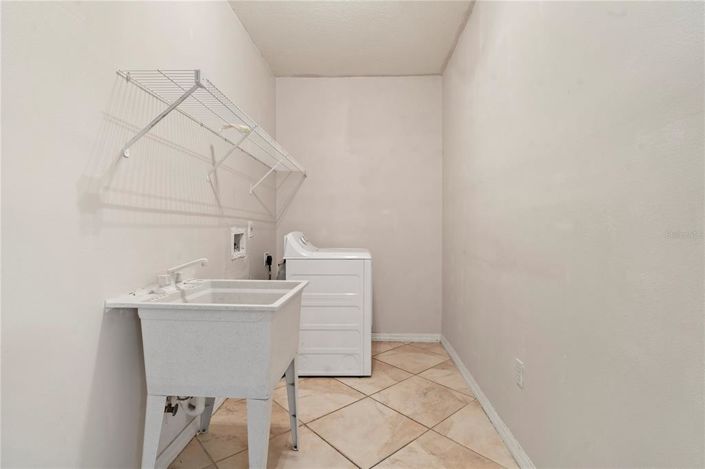 Image No.24-4 Bed House for sale