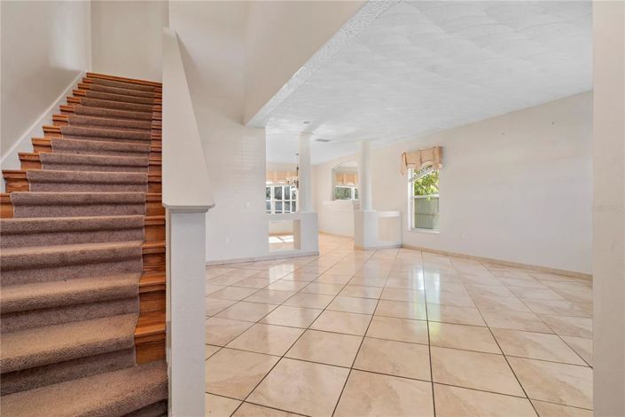 Image No.30-4 Bed House for sale