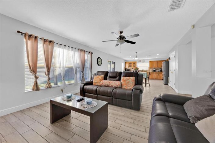 Image No.12-3 Bed House for sale