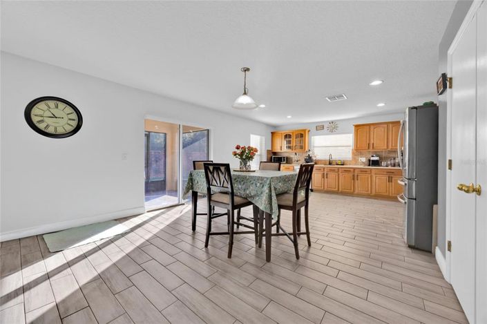 Image No.15-3 Bed House for sale