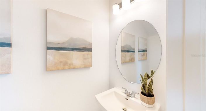 Image No.6-2 Bed Townhouse for sale