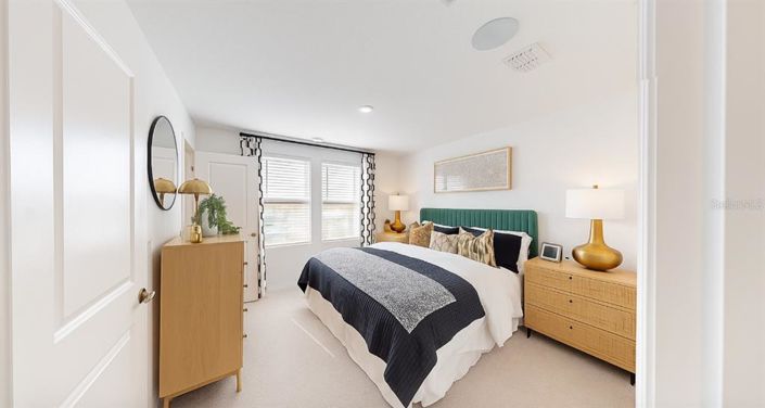 Image No.9-2 Bed Townhouse for sale