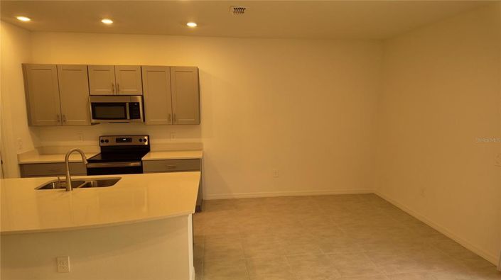 Image No.11-3 Bed Townhouse for sale