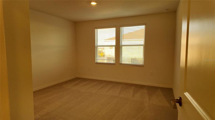 Image No.19-3 Bed Townhouse for sale