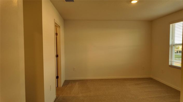 Image No.20-3 Bed Townhouse for sale