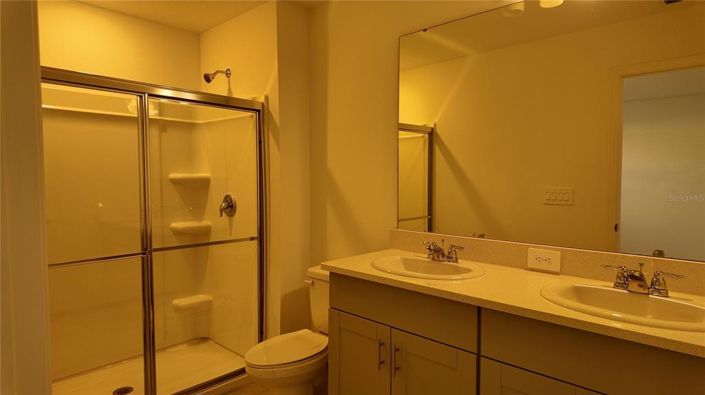 Image No.21-3 Bed Townhouse for sale