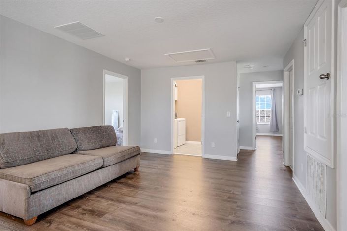 Image No.20-5 Bed House for sale