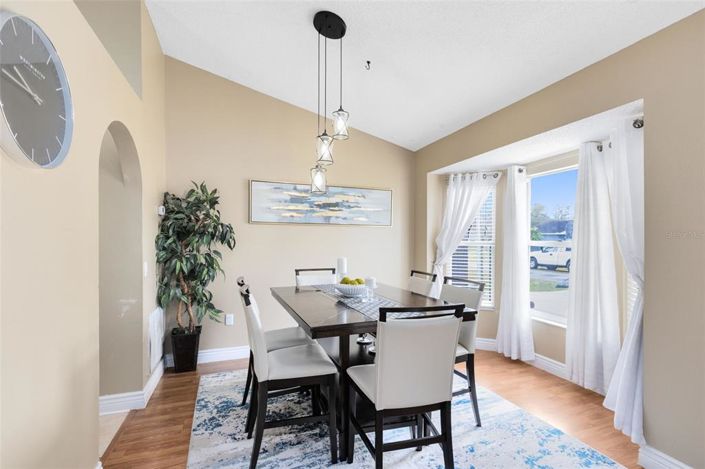 Image No.3-Maison de 4 chambres à vendre à Saint John