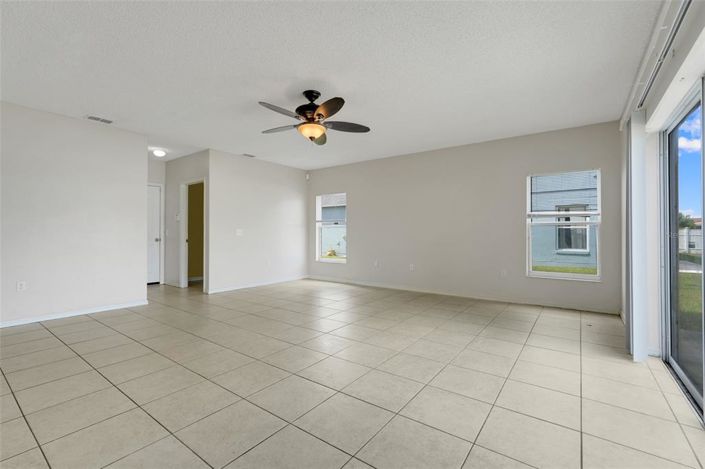 Image No.10-4 Bed House for sale