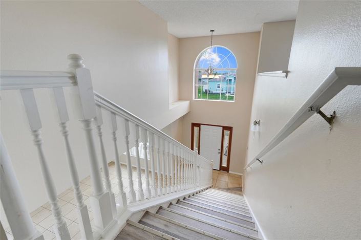 Image No.18-4 Bed House for sale