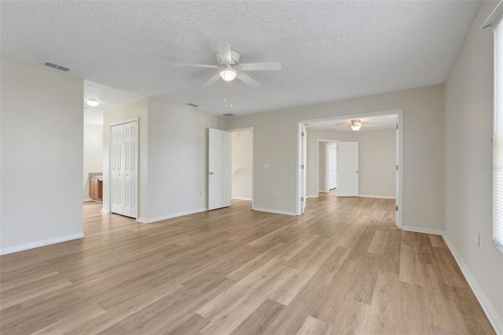 Image No.19-4 Bed House for sale