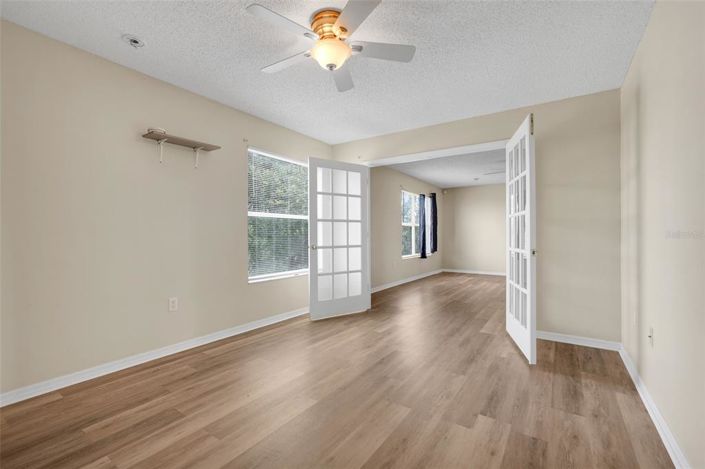 Image No.21-4 Bed House for sale