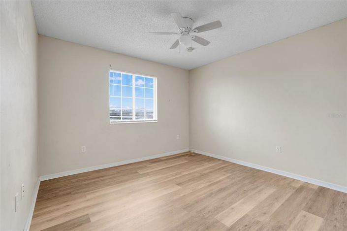 Image No.34-4 Bed House for sale