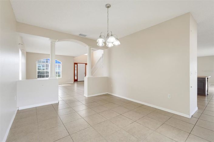 Image No.8-4 Bed House for sale