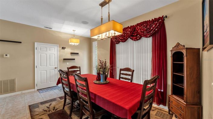 Image No.7-5 Bed House for sale