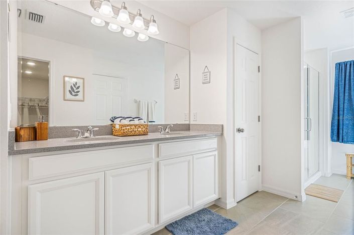 Image No.28-5 Bed House for sale