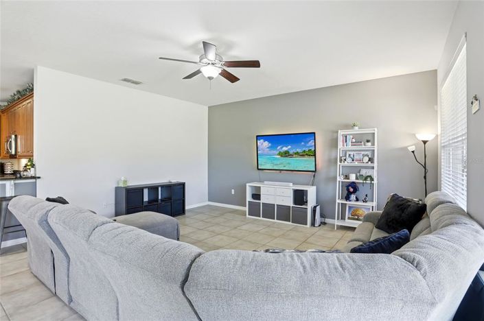 Image No.17-3 Bed House for sale