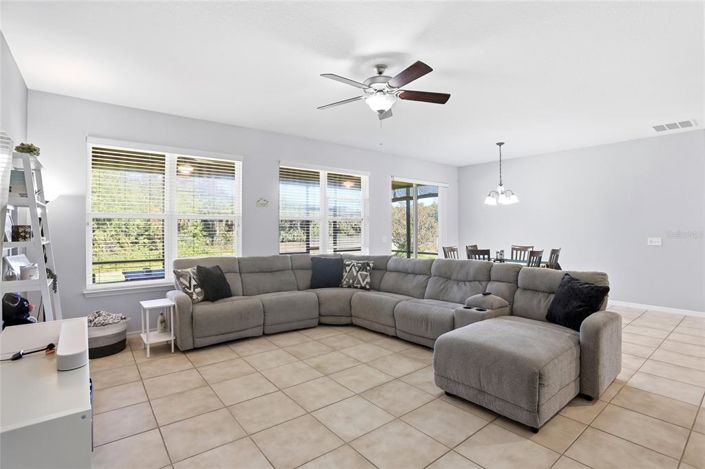 Image No.18-3 Bed House for sale