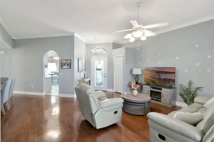 Image No.6-3 Bed House for sale