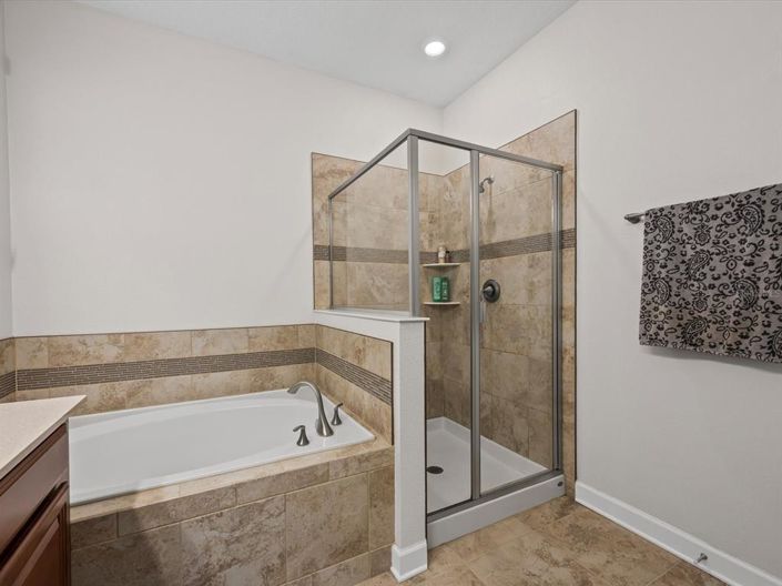 Image No.18-4 Bed House for sale