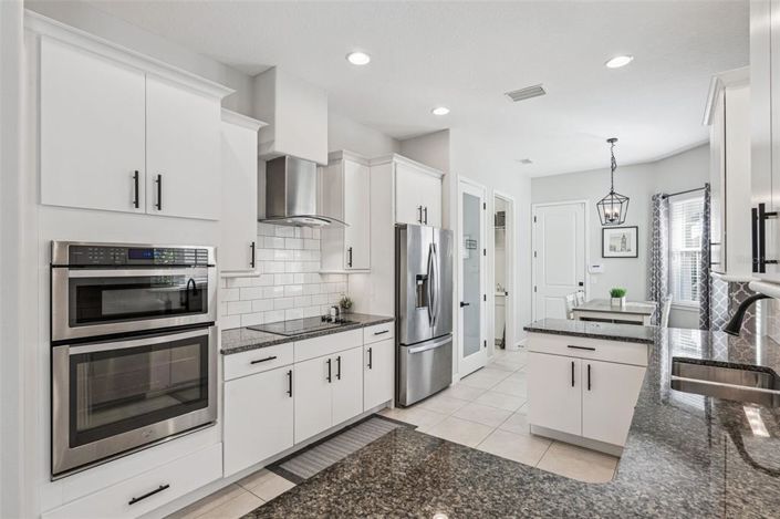 Image No.15-3 Bed House for sale