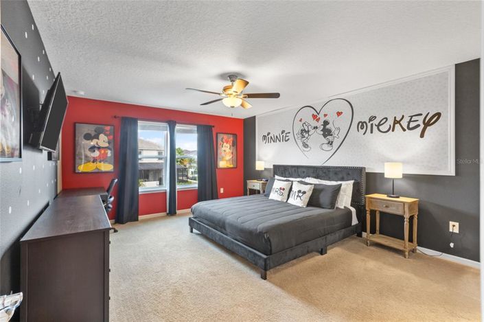 Image No.18-5 Bed Townhouse for sale