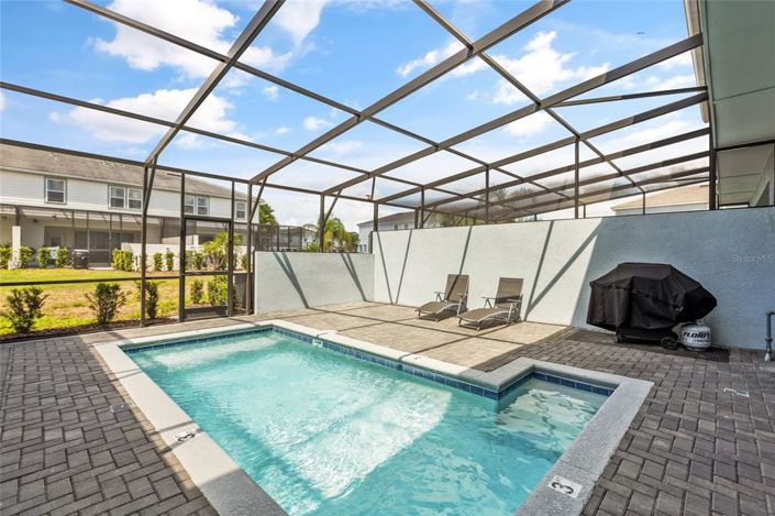 Image No.36-5 Bed Townhouse for sale