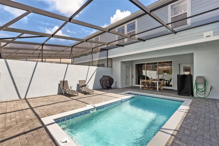 Image No.37-5 Bed Townhouse for sale