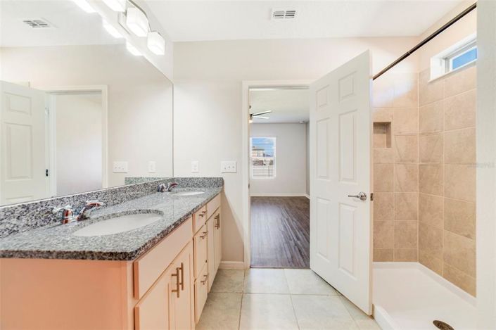 Image No.10-Maison de 4 chambres à vendre à Saint John