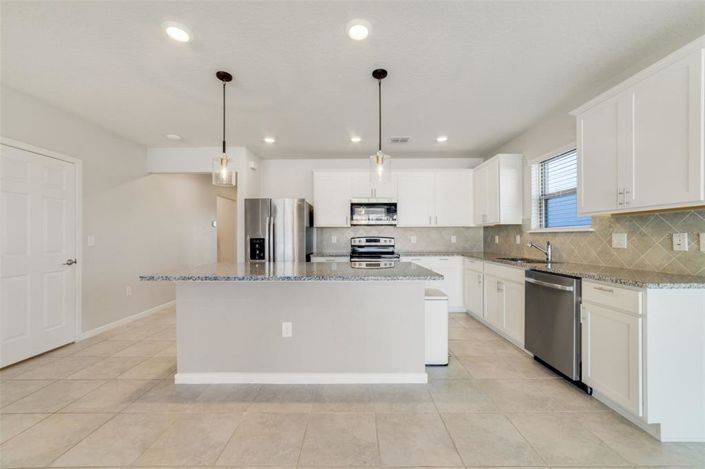 Image No.2-Maison de 4 chambres à vendre à Saint John