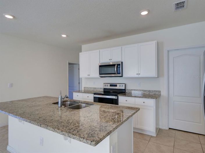 Image No.10-5 Bed House for sale