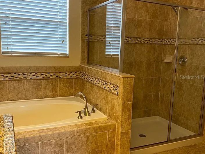 Image No.8-4 Bed House for sale